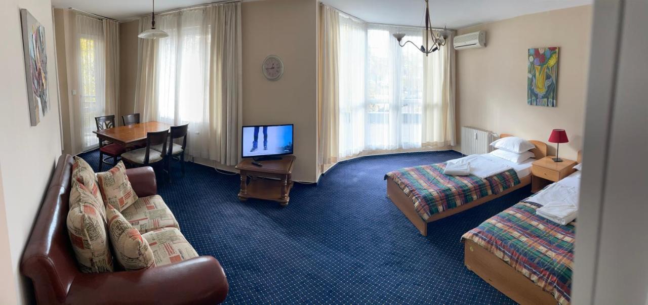 Hotel Rotasar 2*